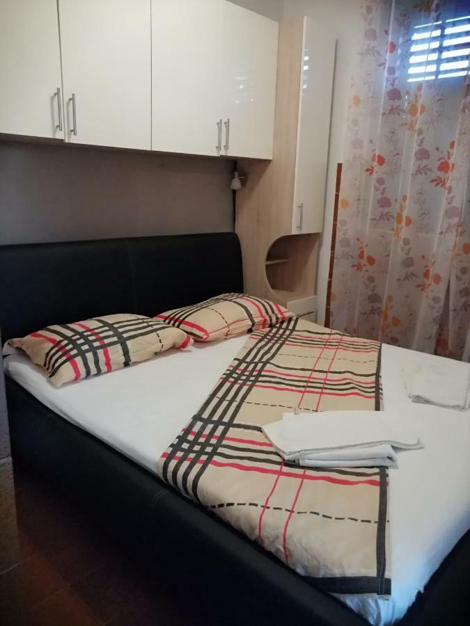 Apartmani Petra Vrsi Dış mekan fotoğraf