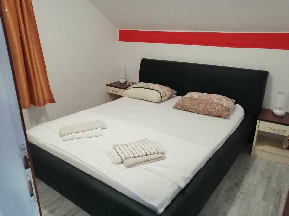 Apartmani Petra Vrsi Dış mekan fotoğraf