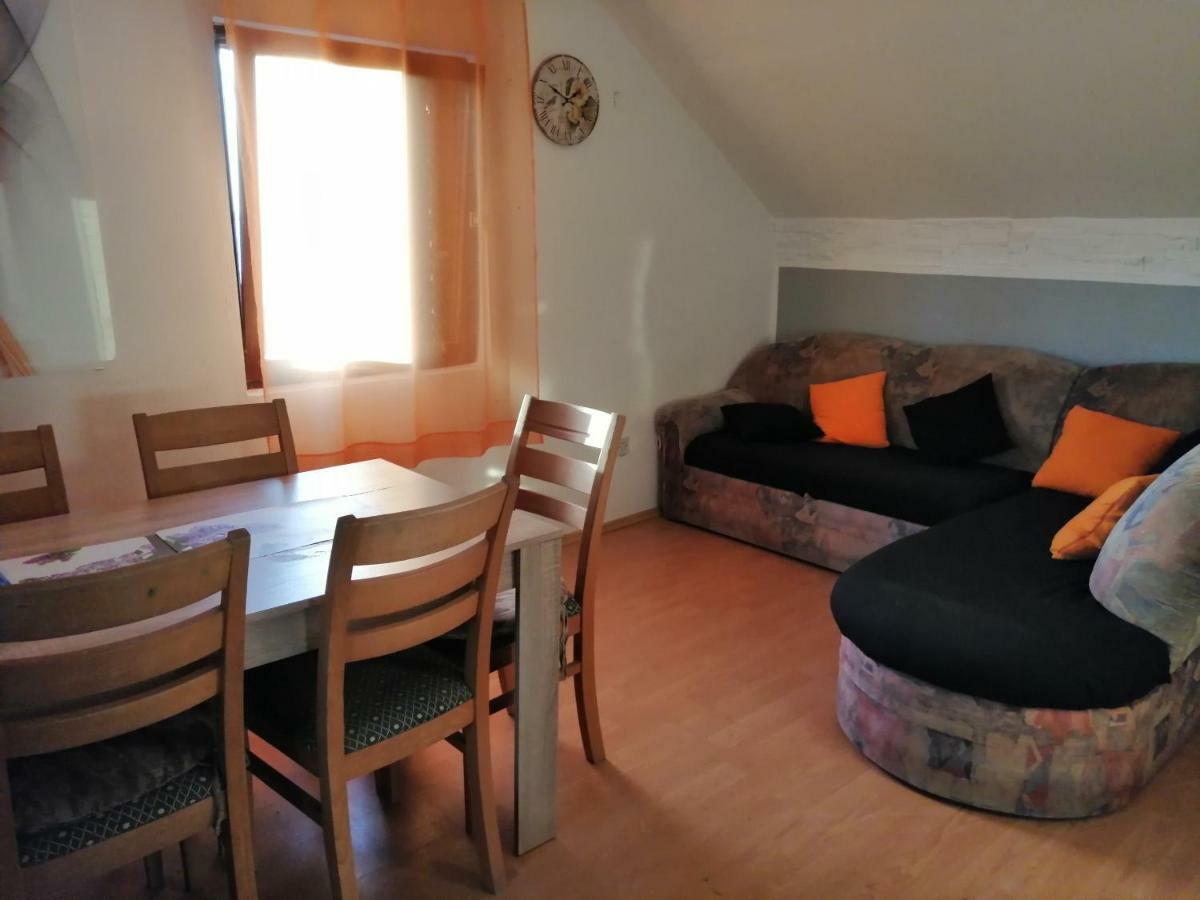 Apartmani Petra Vrsi Dış mekan fotoğraf
