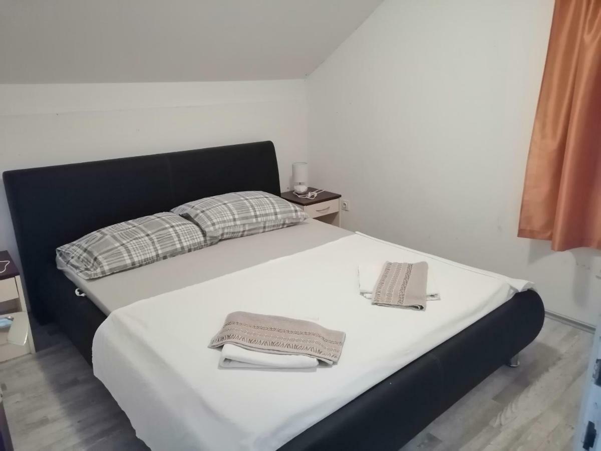 Apartmani Petra Vrsi Dış mekan fotoğraf