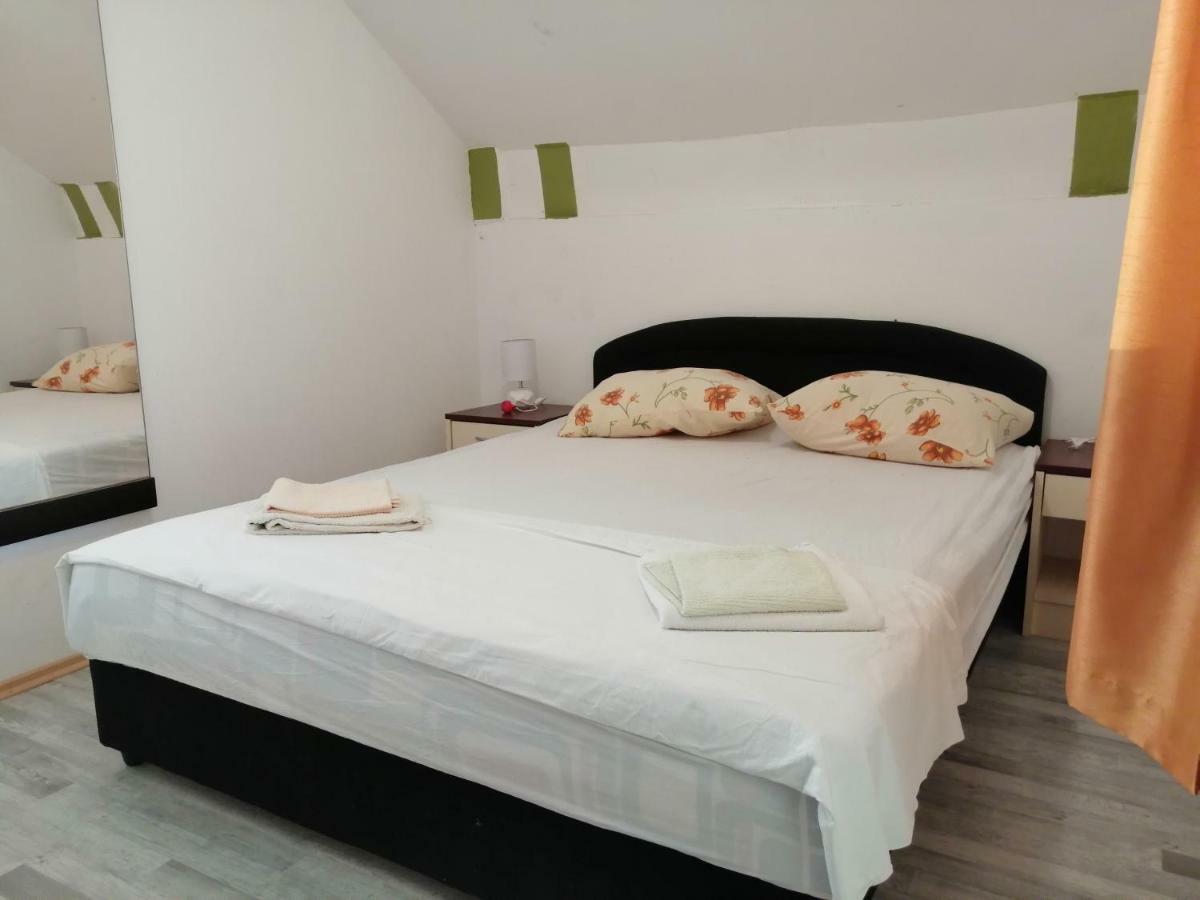 Apartmani Petra Vrsi Dış mekan fotoğraf